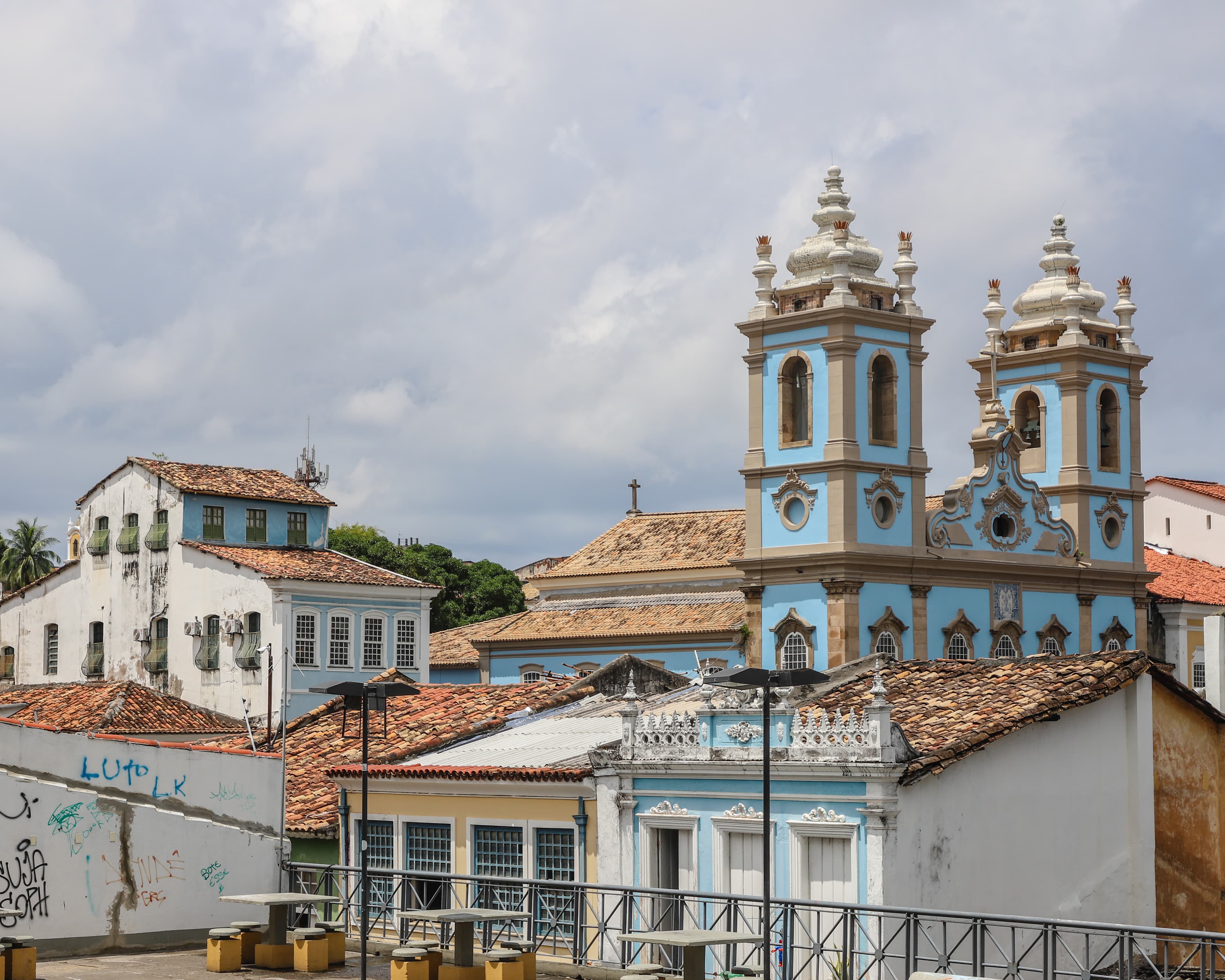 Casarões coloridos do Pelourinho, no centro histórico de Salvador, na Bahia