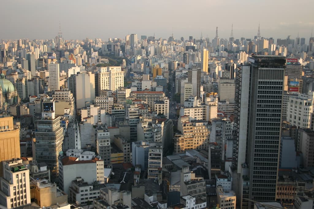 Empregos em São Paulo 2026: 5 cargos que mais contratam pra quem chega